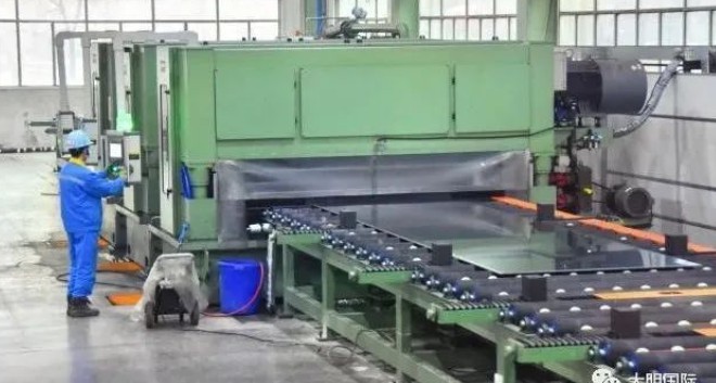 大明太原加工中心新添2600mm不锈钢热轧平板油磨生产线