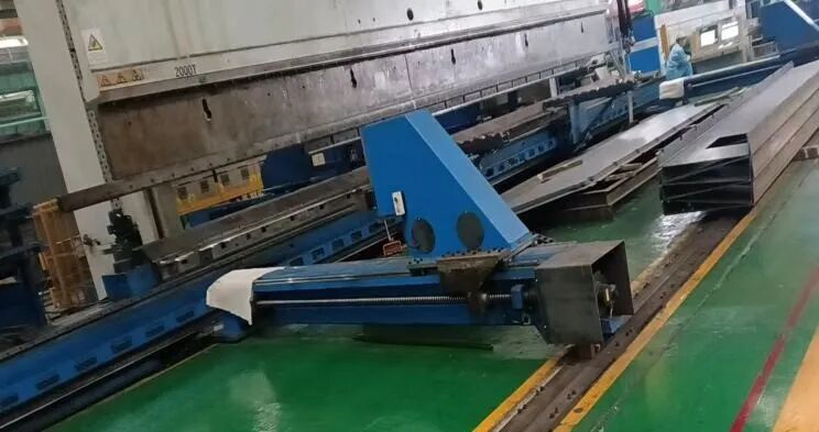 效率显著提升!靖江大明2000吨折弯机推板装置改造再升级 效率显著提升!靖江大明2000吨折弯机推板装置改造再升级