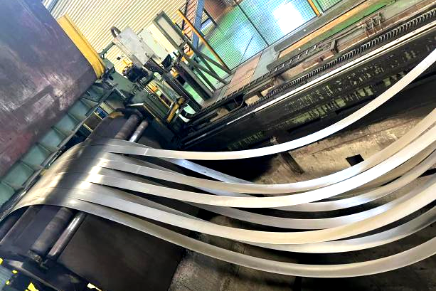 天津大明成功分条超高碳钢，获得农机客户赞誉