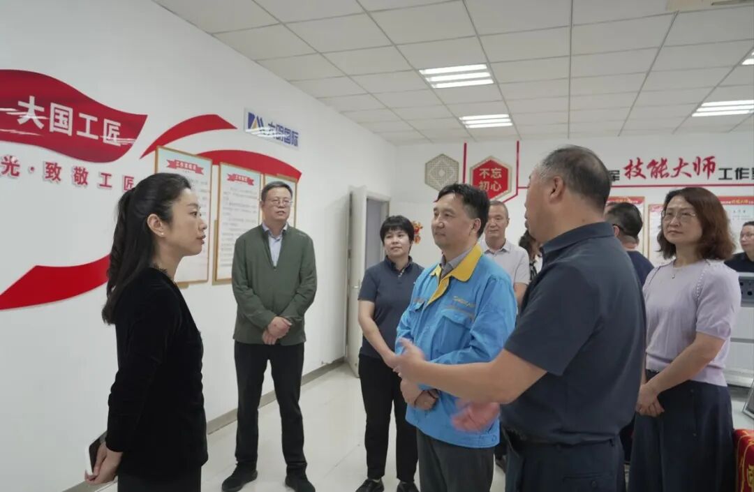 无锡市总工会领导一行调研大明工会工作